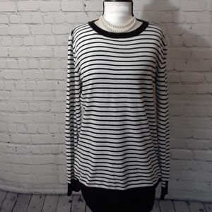 ASOS MATERNITY | B&W stripes w/Star Elbows